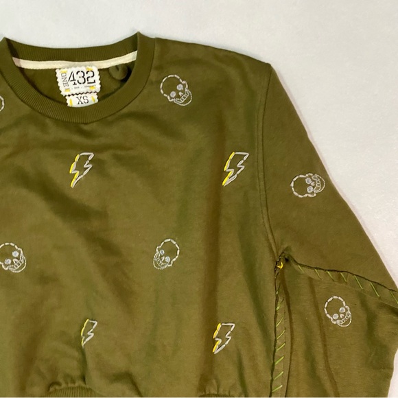 One 432 Skull Embroidered Geen Sweatshirt X - Picture 2 of 8